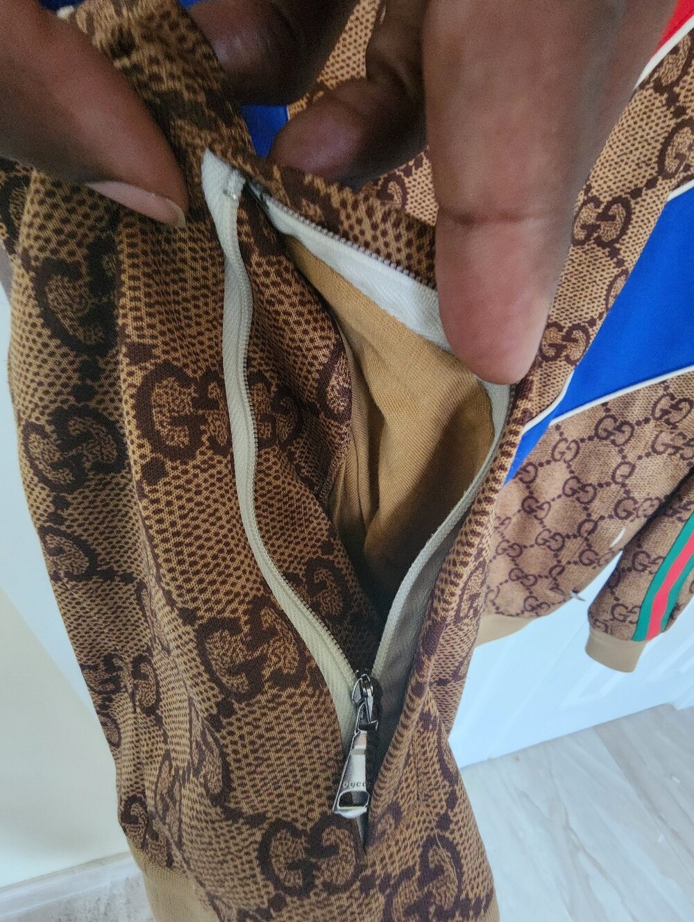 Gucci GG Supreme Technical Chevron Jacket - Picture 9 of 12